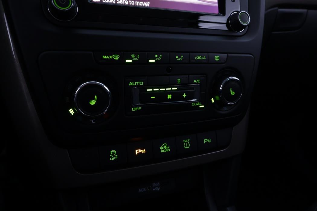 SKODA Yeti 2015