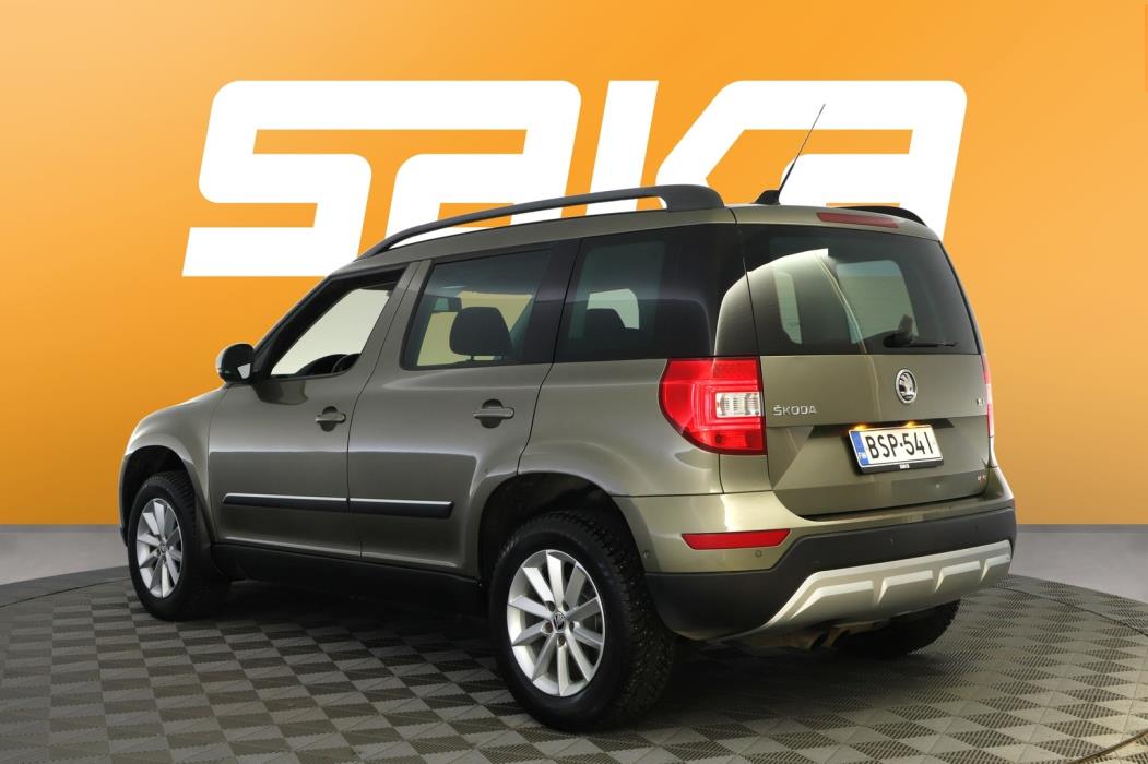 SKODA Yeti 2015