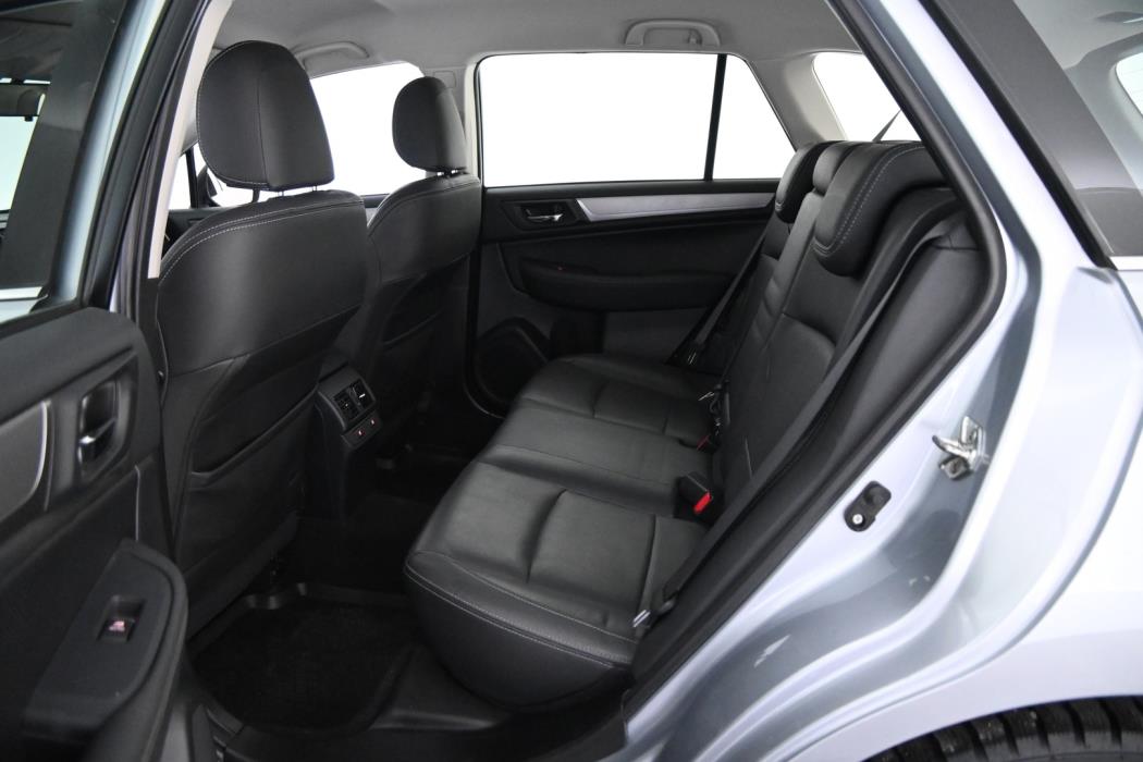 SUBARU Outback 2017