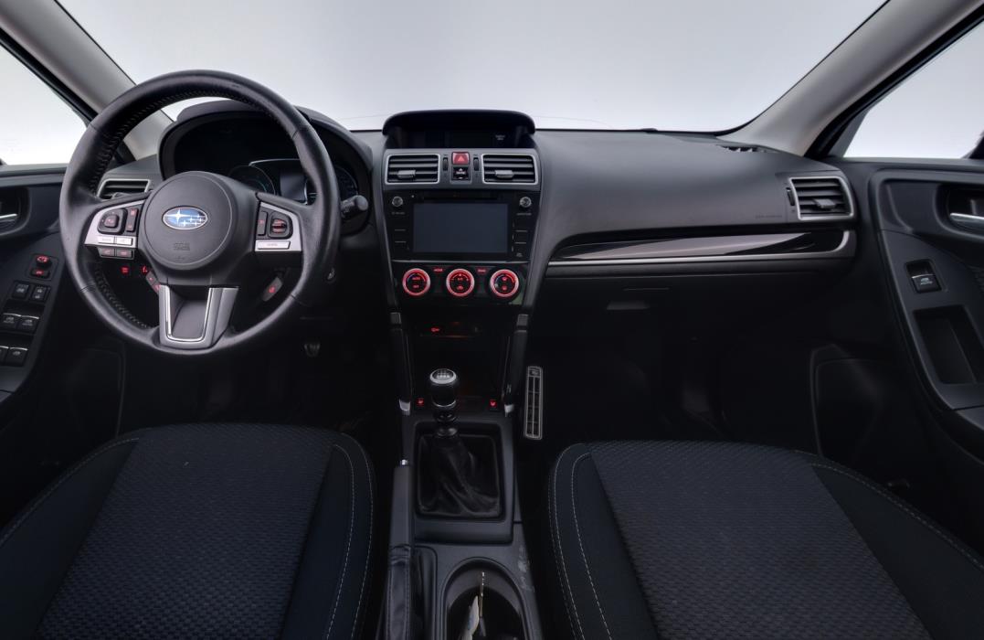 SUBARU Forester 2017
