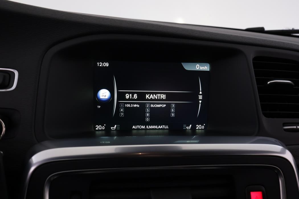 VOLVO V60 2015