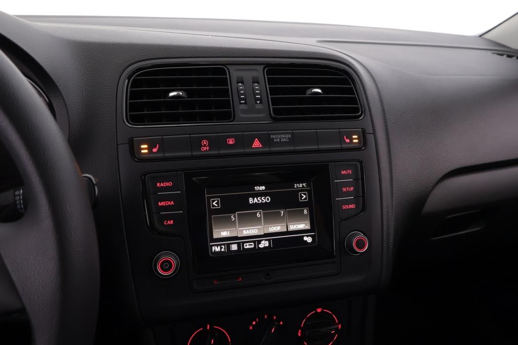 VOLKSWAGEN Polo 2017