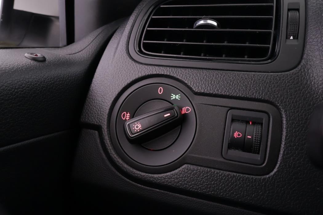 VOLKSWAGEN Polo 2017