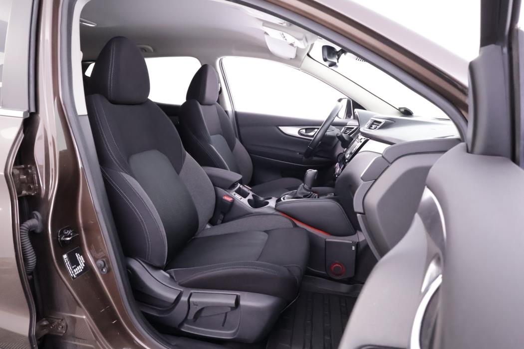 NISSAN Qashqai 2018
