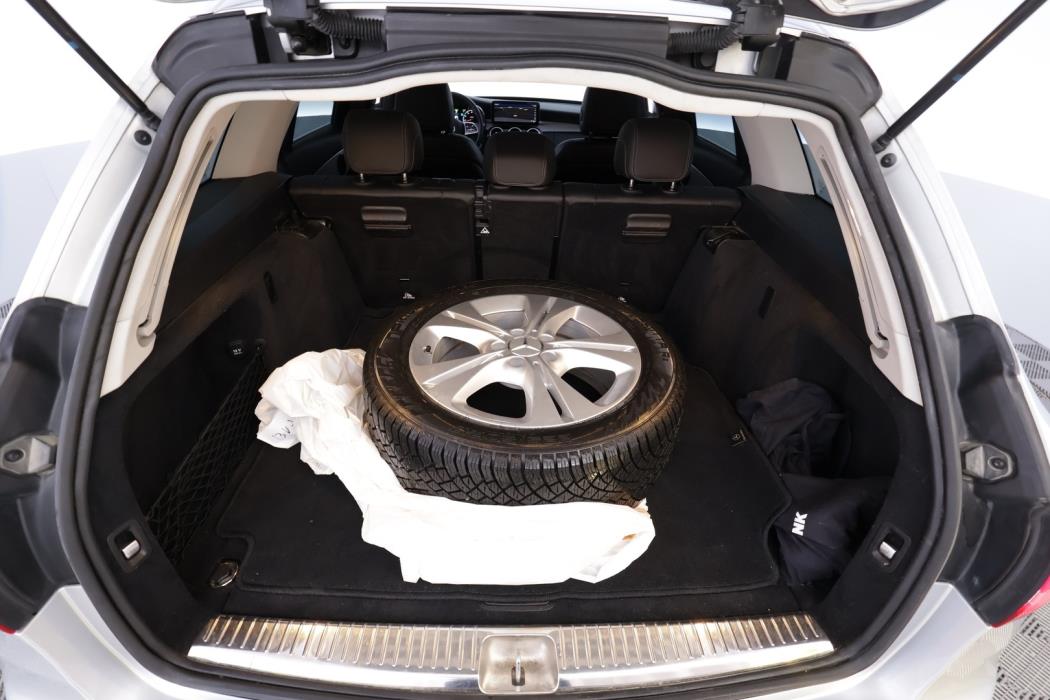 MERCEDES-BENZ C 2019