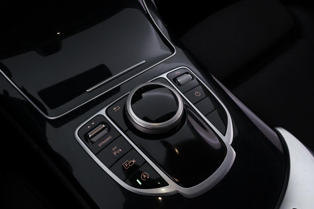 MERCEDES-BENZ C 2019