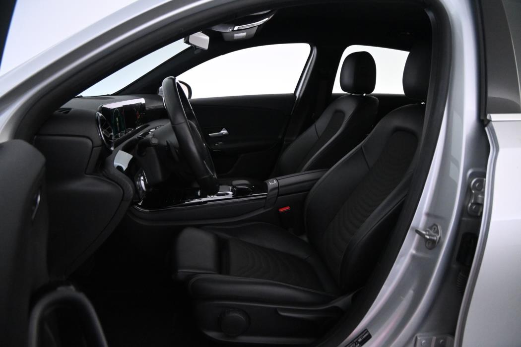 MERCEDES-BENZ A 2019