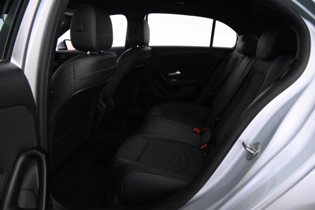 MERCEDES-BENZ A 2019