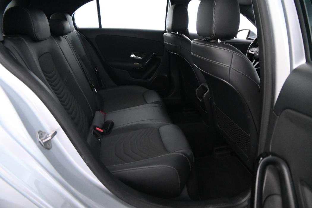 MERCEDES-BENZ A 2019