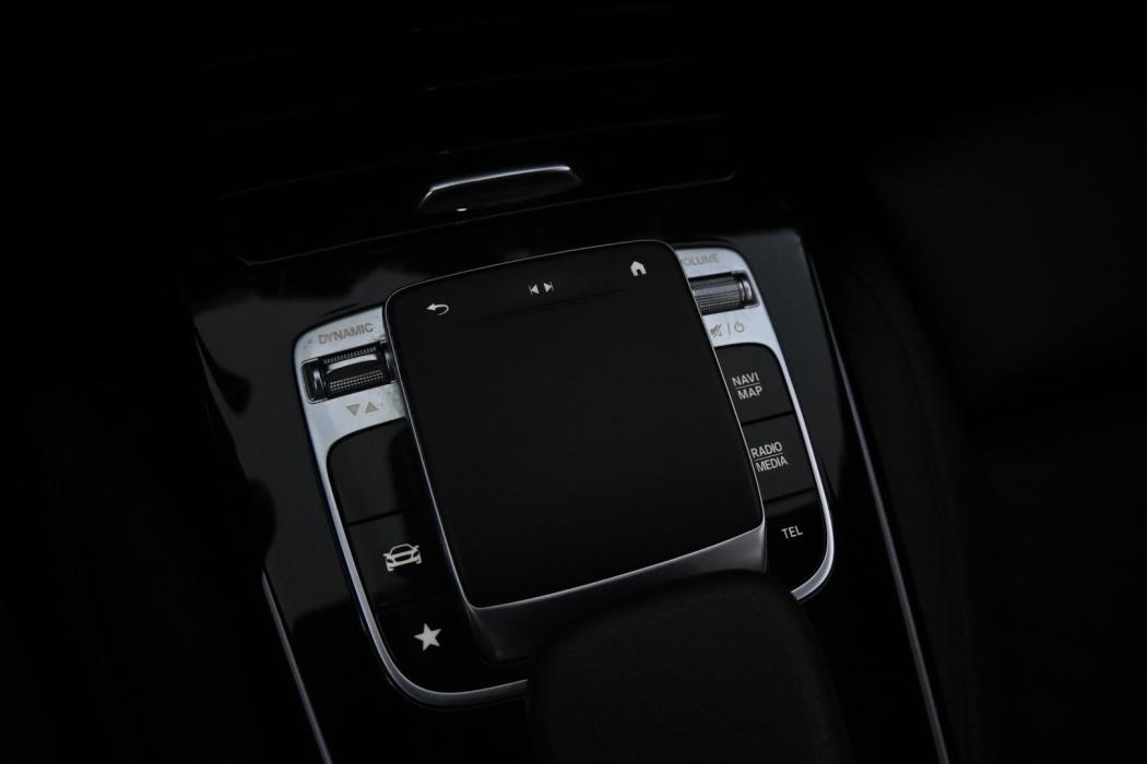 MERCEDES-BENZ A 2019