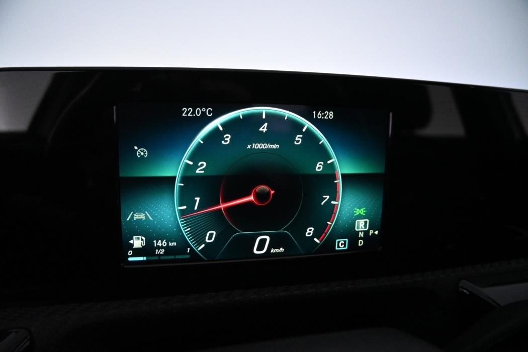 MERCEDES-BENZ A 2019