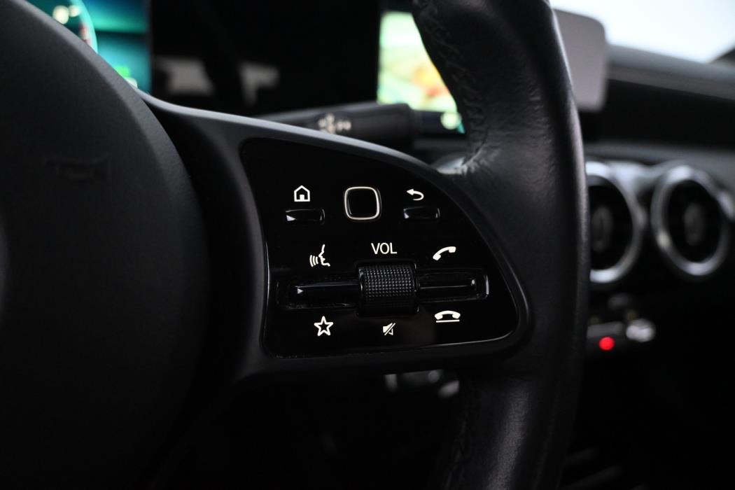 MERCEDES-BENZ A 2019