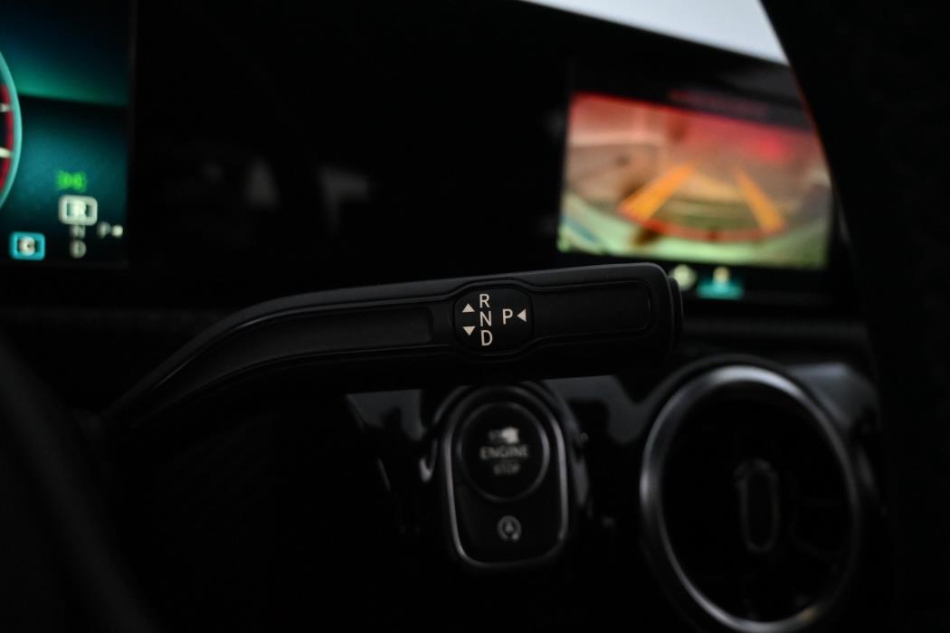 MERCEDES-BENZ A 2019