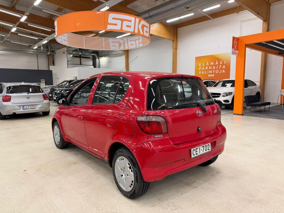TOYOTA Yaris 2000