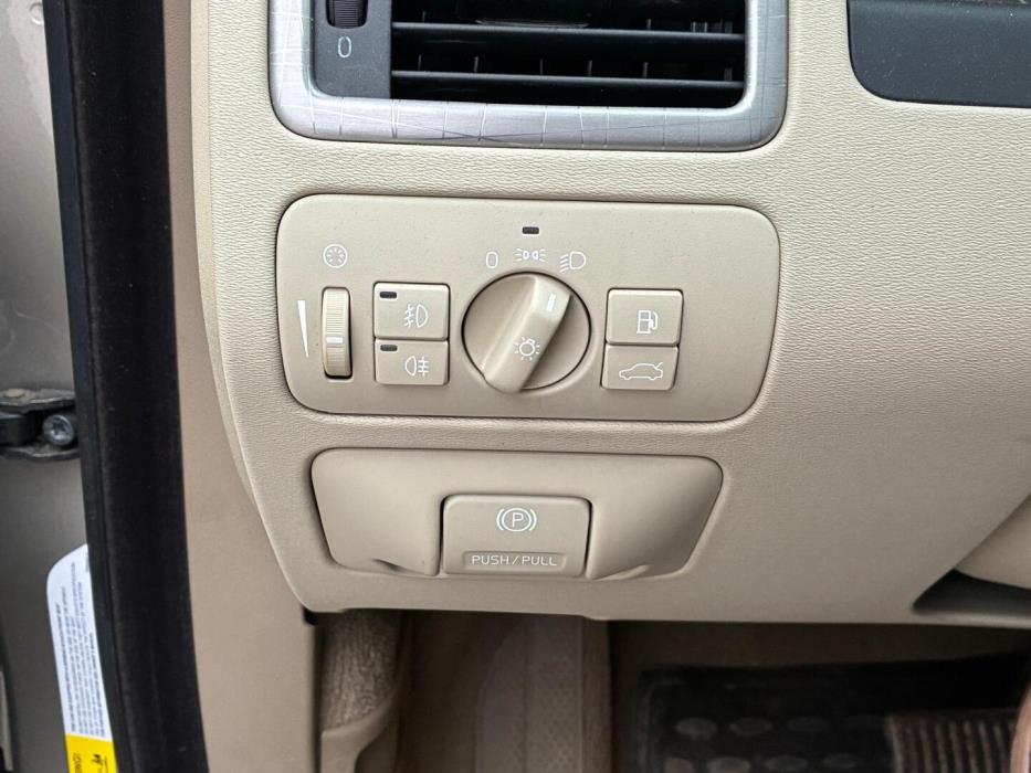 VOLVO XC70 2008