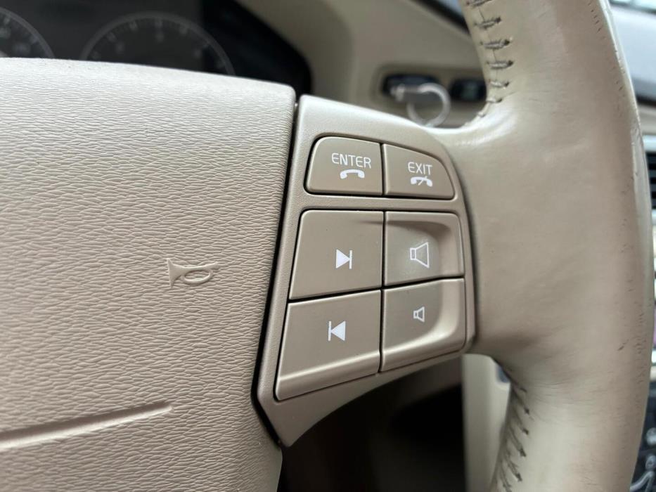 VOLVO XC70 2008