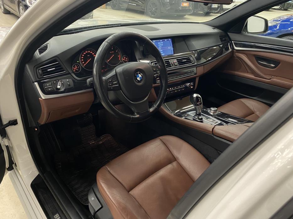 BMW 520 2010