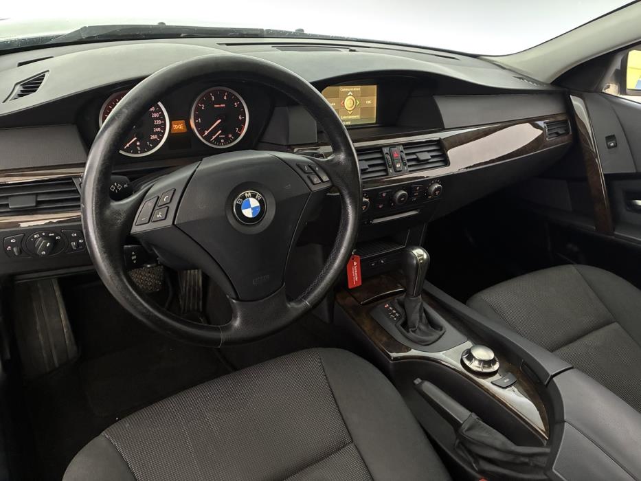 BMW 520 2004