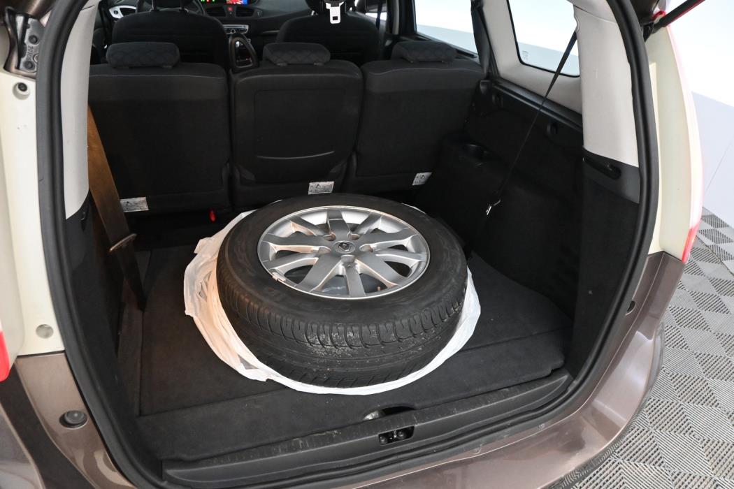 RENAULT Grand Scenic 2011