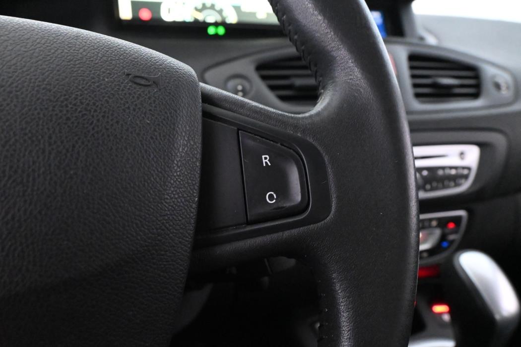 RENAULT Grand Scenic 2011