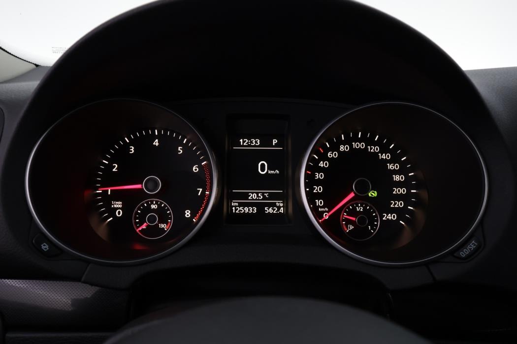 VOLKSWAGEN Golf 2012