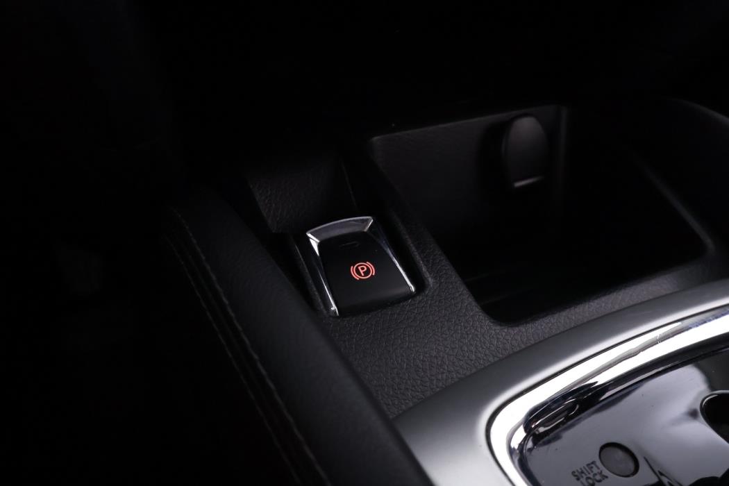 NISSAN Qashqai 2016