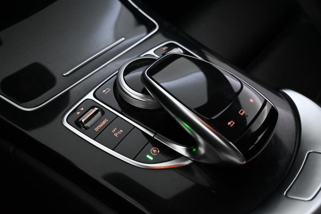 MERCEDES-BENZ C 2015
