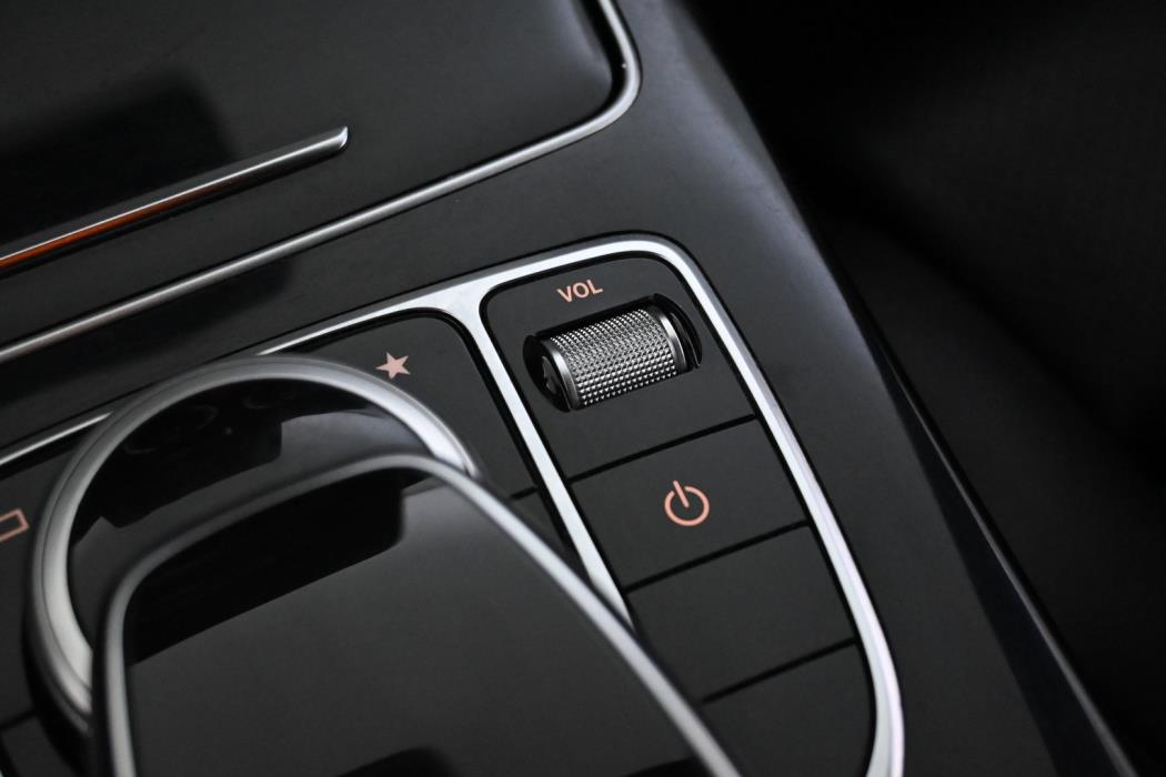 MERCEDES-BENZ C 2015