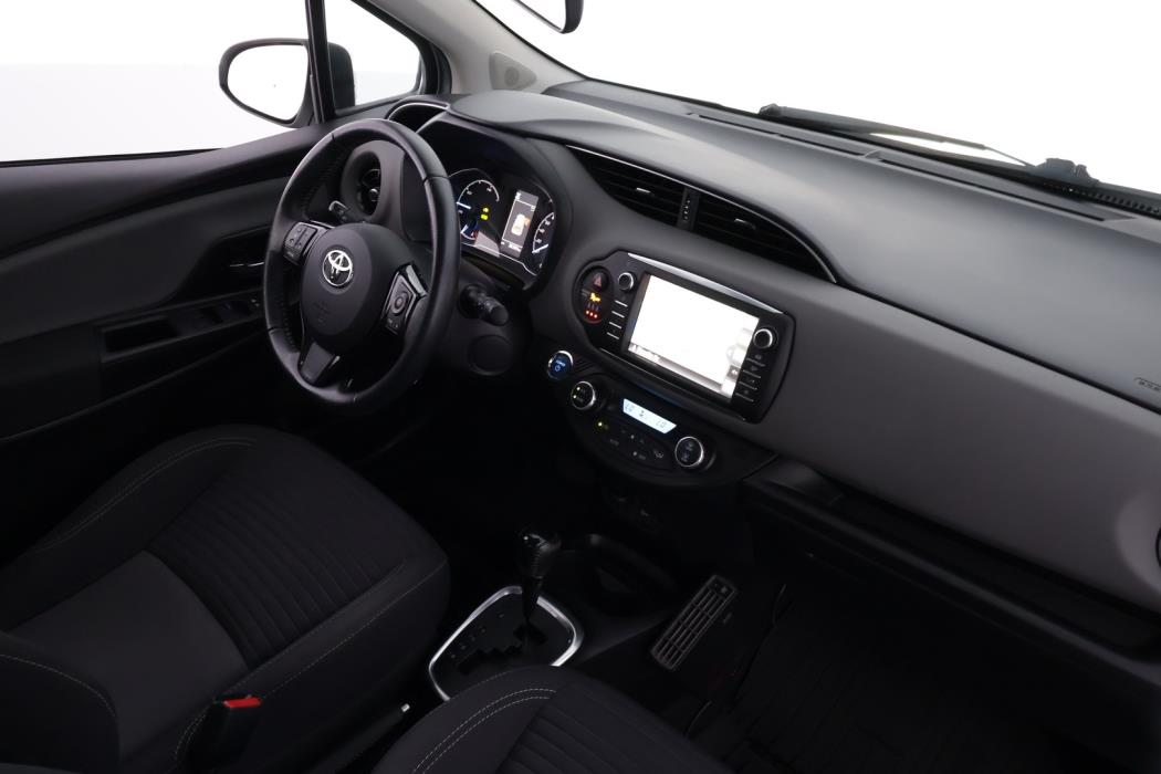 TOYOTA Yaris 2019