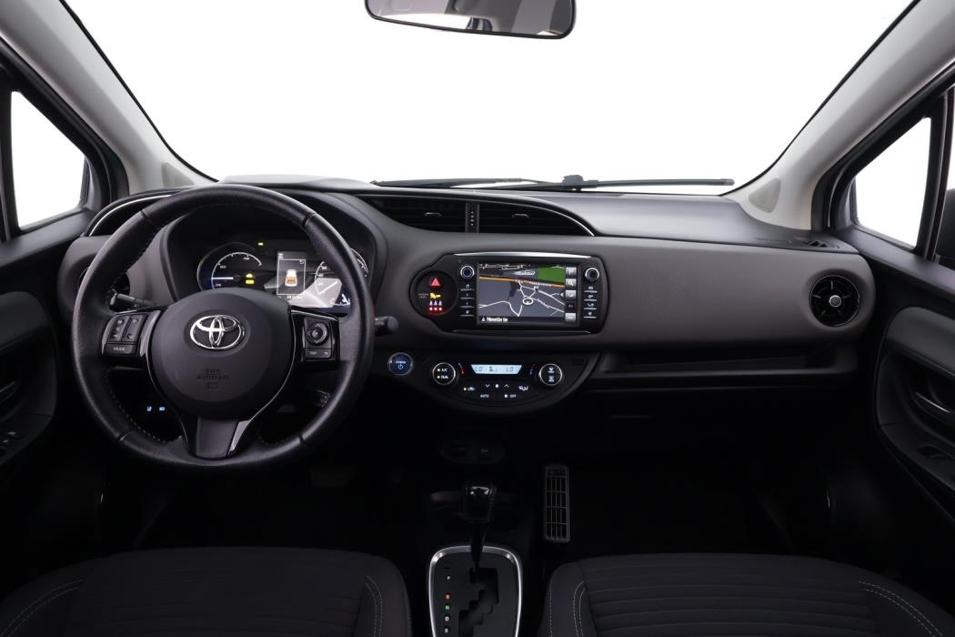 TOYOTA Yaris 2019
