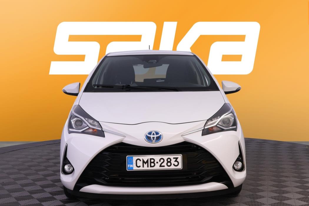 TOYOTA Yaris 2019