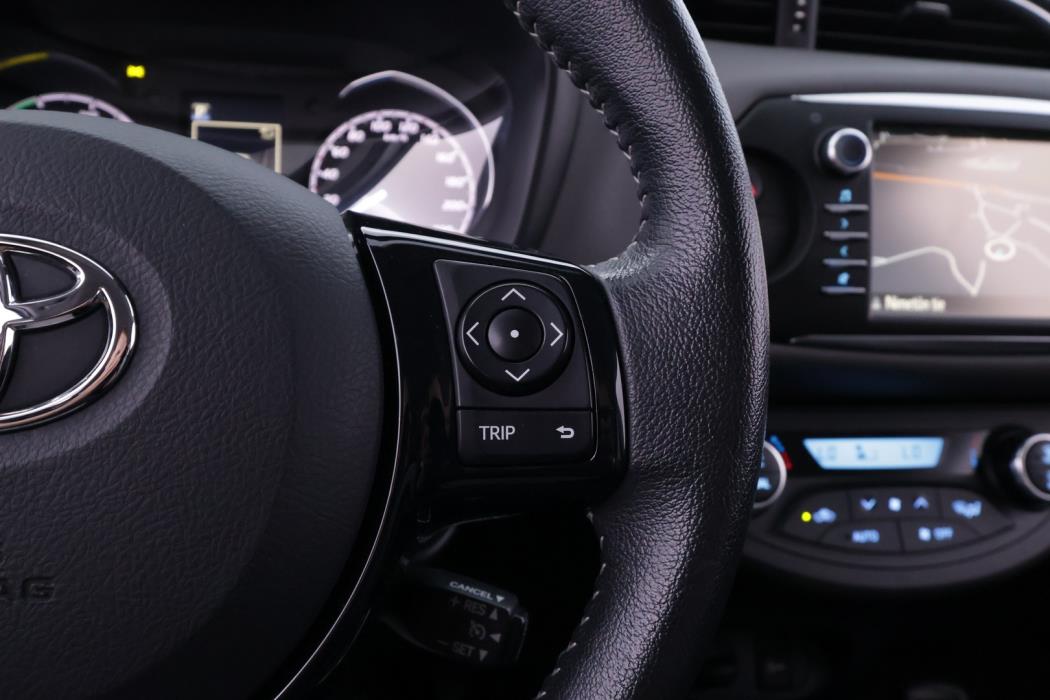 TOYOTA Yaris 2019