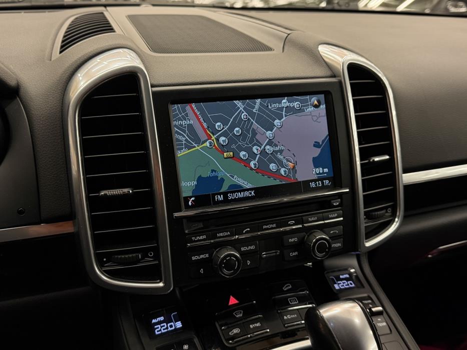 PORSCHE Cayenne 2015