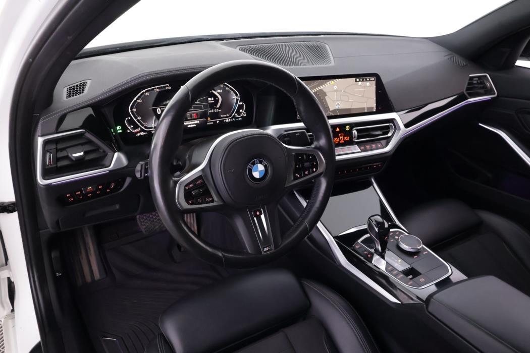BMW 330 2020