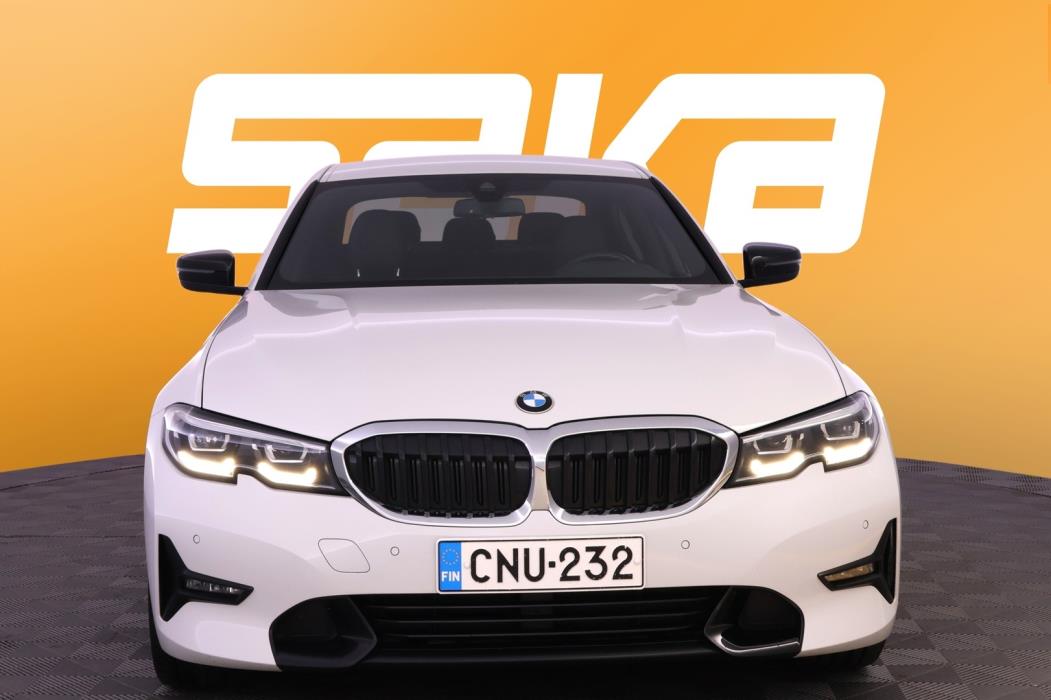 BMW 330 2020