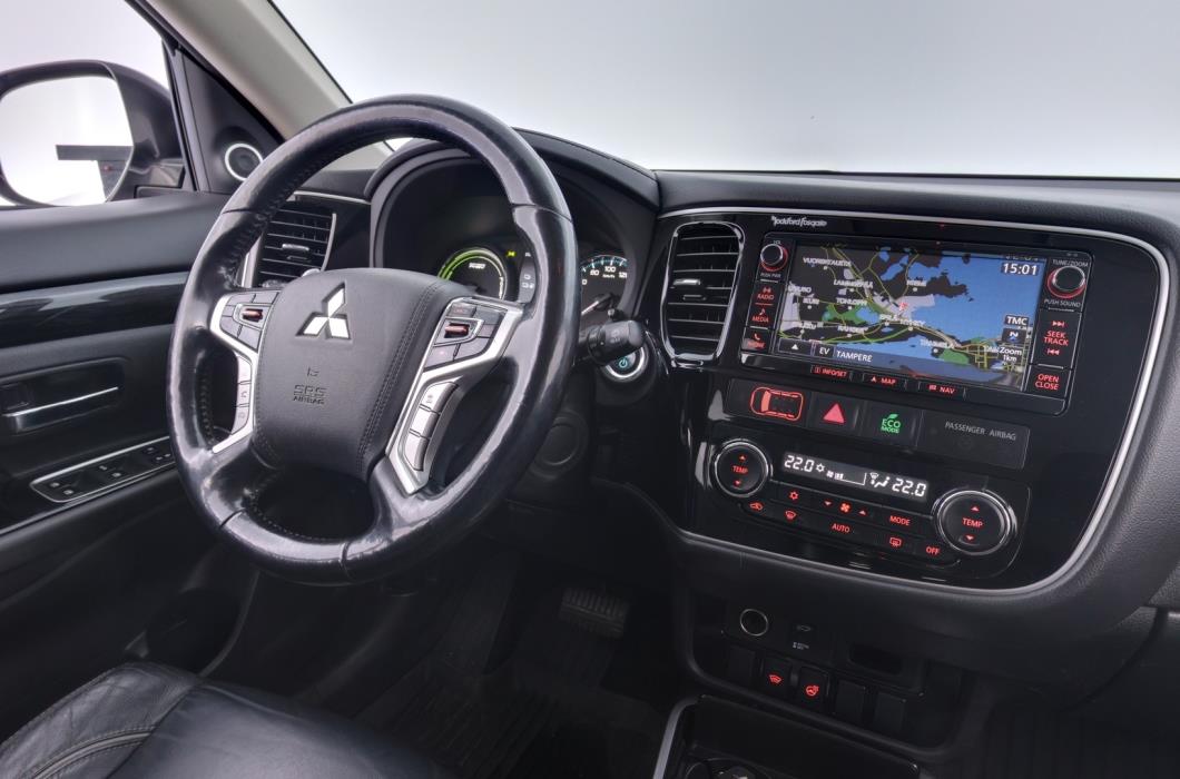 MITSUBISHI Outlander PHEV 2016