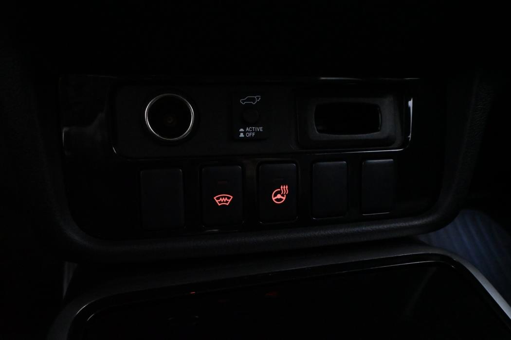 MITSUBISHI Outlander PHEV 2016