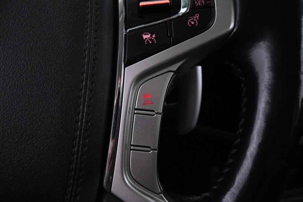 MITSUBISHI Outlander PHEV 2016