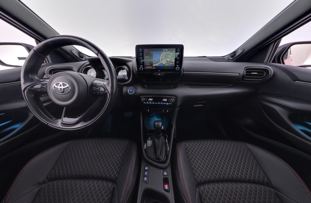 TOYOTA Yaris 2021