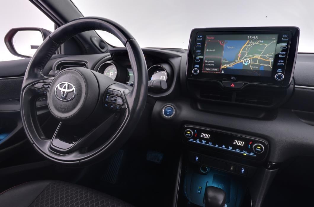 TOYOTA Yaris 2021