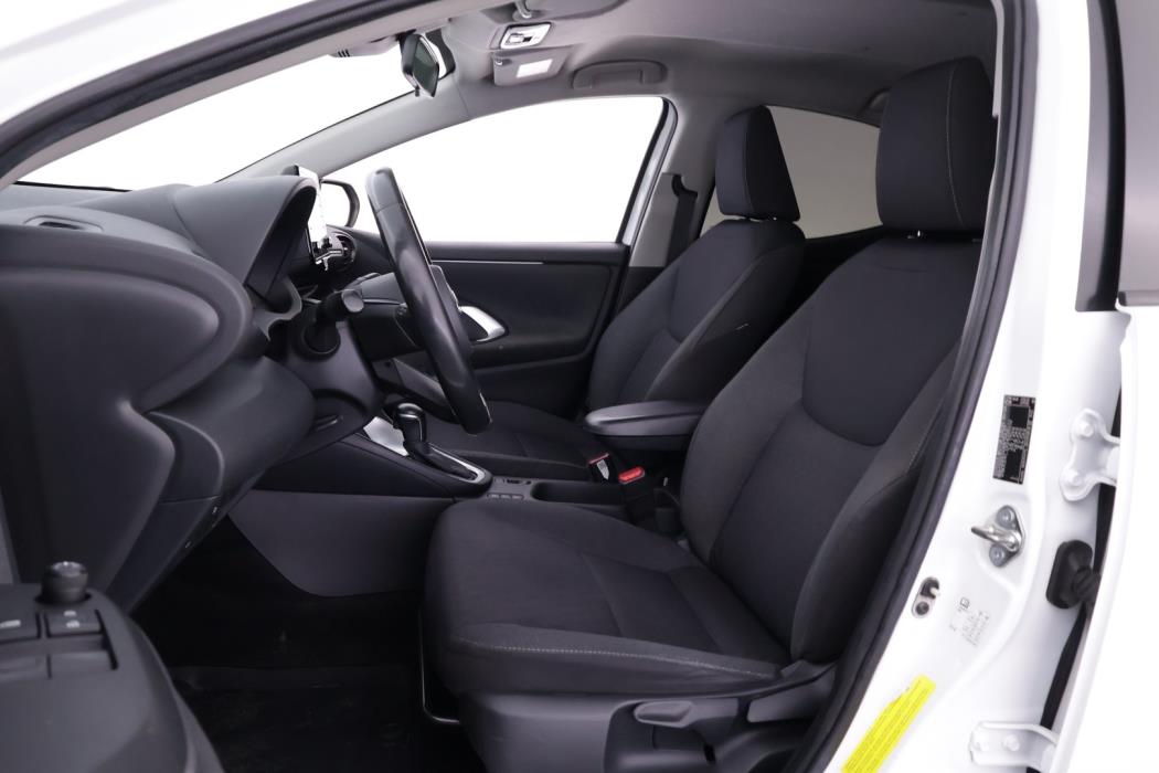 TOYOTA Yaris 2021