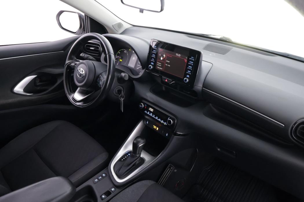TOYOTA Yaris 2021