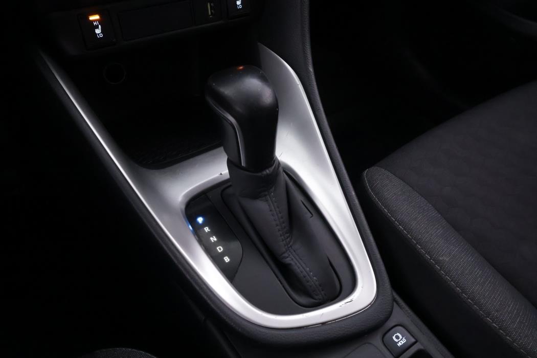 TOYOTA Yaris 2021
