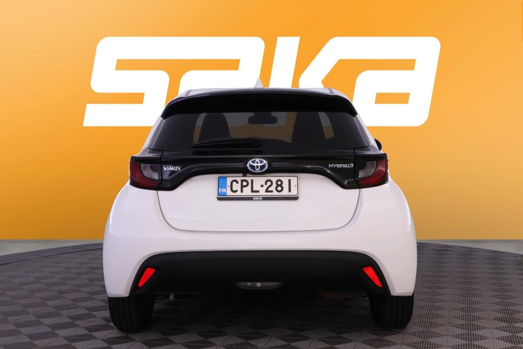 TOYOTA Yaris 2021