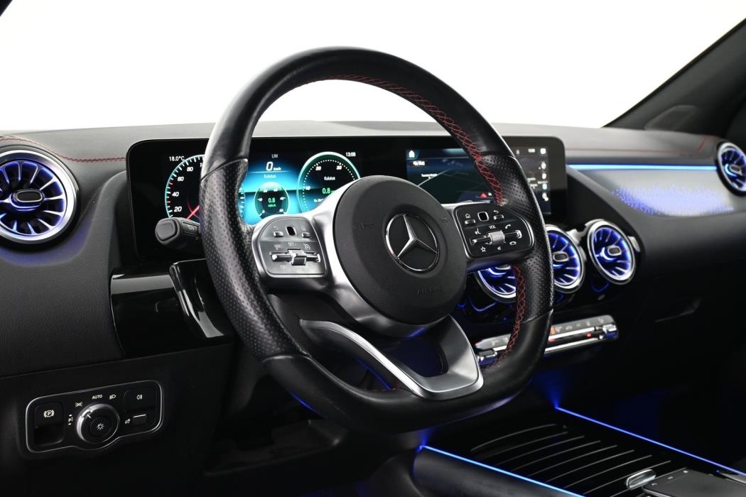 MERCEDES-BENZ EQA 2022