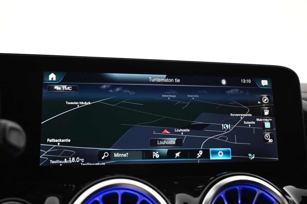 MERCEDES-BENZ EQA 2022