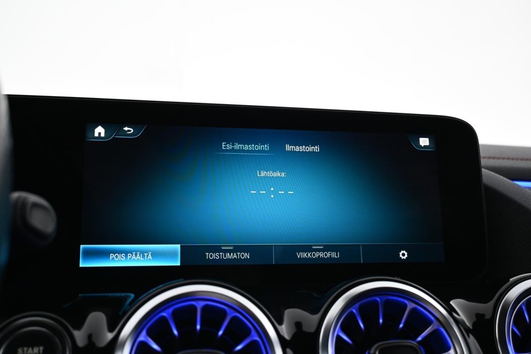 MERCEDES-BENZ EQA 2022