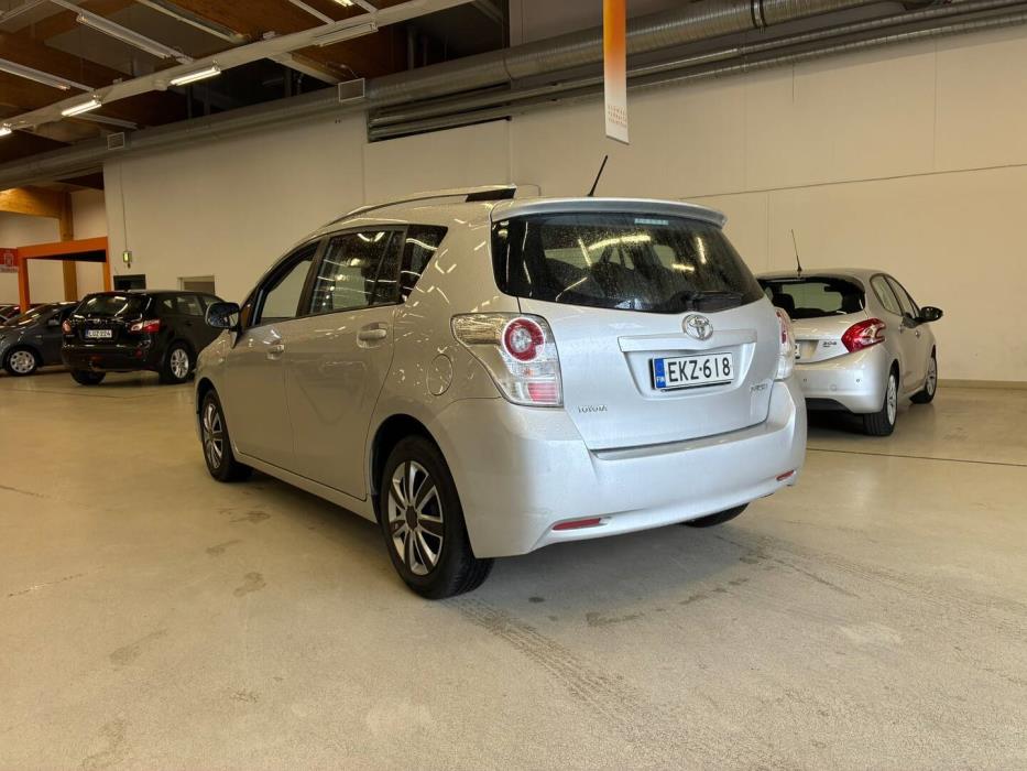 TOYOTA Verso 2010