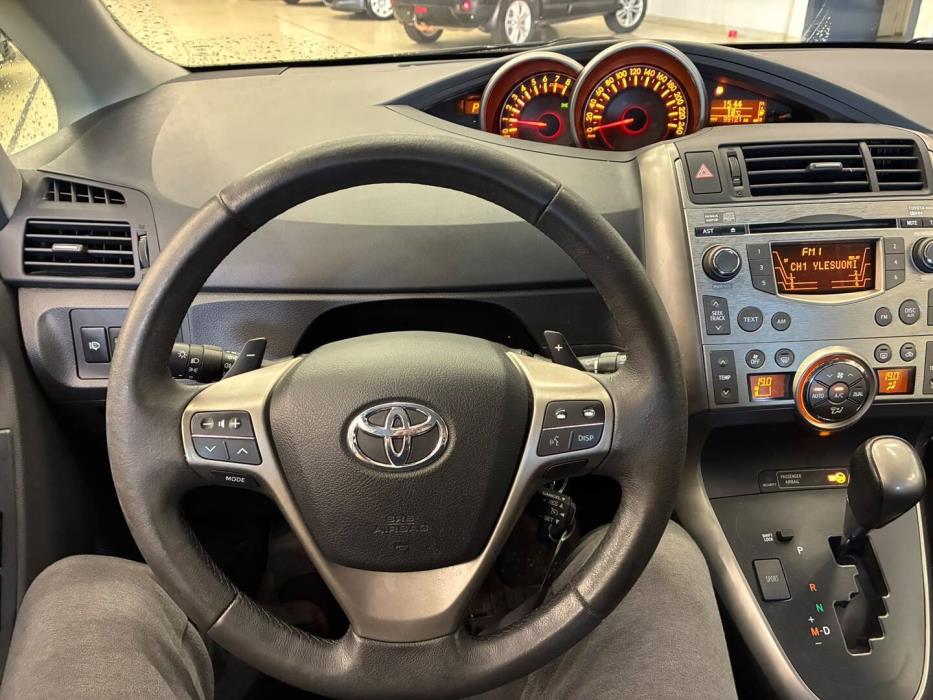 TOYOTA Verso 2010