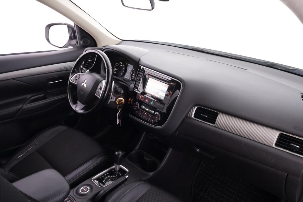 MITSUBISHI Outlander 2015